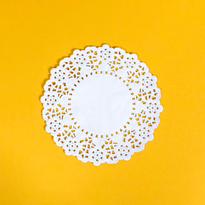 White Round Kraft Paper Doilies 14cm / 5.5 in - Pack of 250