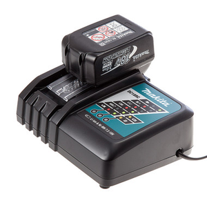 Makita DC18RC 18V LXT Fast Charger & BL1830 18V 3.0Ah Battery Bundle