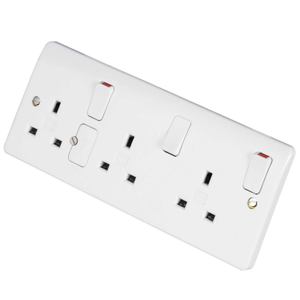 13A DP 3 Gang Switched Socket White