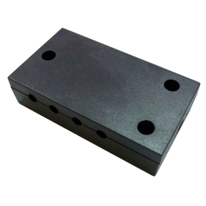 Knightsbridge PVC DC 8 Way Splitter