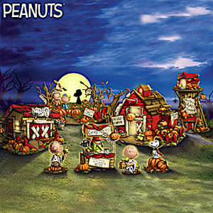 PEANUTS Trick Or Treat Village Collection