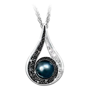 11 Diamonds & Genuine Cultured Black Pearl Pendant Necklace
