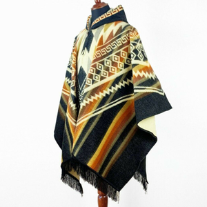 Shakai – Alpaca Wool Hooded Poncho – Aztec Pattern – Black