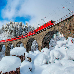 Classic Glacier Express at New Year