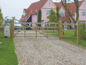 Left Hand Hanging Entrance Gate | 3.60m Wide