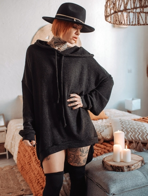 'Pull long oversize à capuche "Rashmi", Noir'