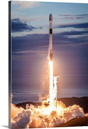 Iridium-8 Mission Falcon 9 Liftoff, Vandenberg Air Force Base, California