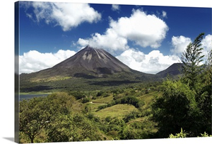 Costa Rica, Alajuela, Arenal Volcano National Park, La Fortuna