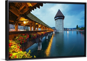 Switzerland, Lucerne, water tower and Kapellbrucke, Chapel Bridge on the Reuss River