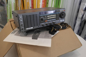 Second Hand Trio R2000 HF Receiver