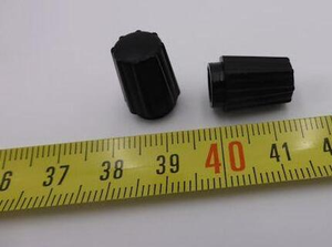 Squelch knob on the UBC125XLT is used to eliminate background noise.