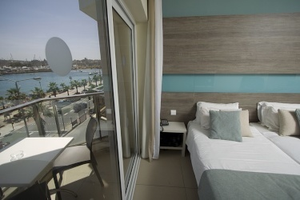115 The Strand Hotel & Suites