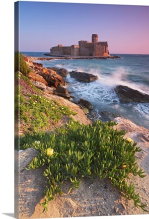 Italy, Calabria, Crotone, Sunset at Le Castella
