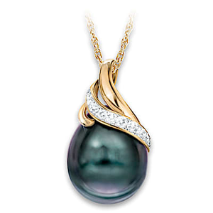 Cultured Tahitian Pearl & 5 Diamonds Pendant Necklace