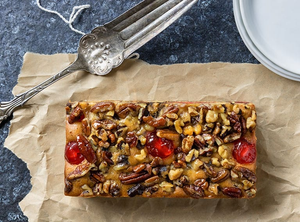 Ye Olde English, Non-Alcoholic 1 lb Fruitcake