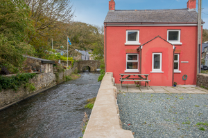 Dingle Cottage