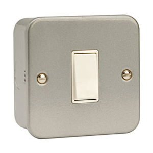 Click CL011 Metal Clad 1 Gang 10AX 2 Way Plate Switch