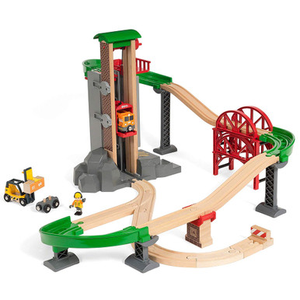 Brio Lift and Load Warehouse Set
