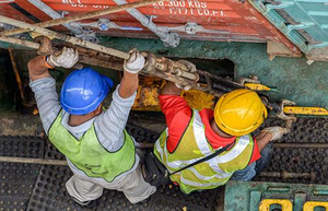 Container Lashing Safe Use and Inspection (Maritime)
