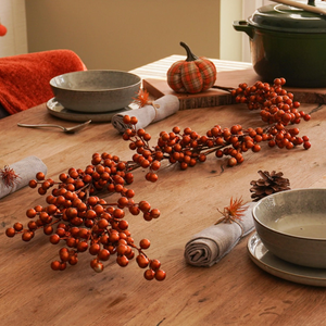 1.3m Cluster Berry Christmas Garland