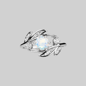 FAWN. Opal Silver Leaf Ring - Silver / Small