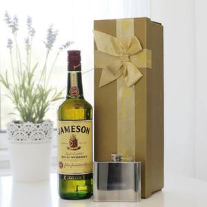 Jameson whiskey & Newgrange Living Hipflask Gift