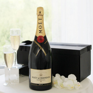 Moet & Chandon NV MAGNUM Champagne