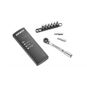 Giant Multi-Tool With Ratchet System Silver Grey oso