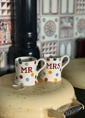 Polka Dot 'Mr & Mrs' Set of 2 1/2 Pint Mugs Boxed