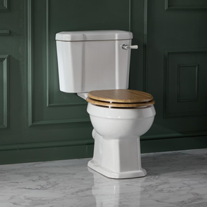 Milano Richmond - Traditional Close Coupled Toilet with Cistern and Oak Soft Close Seat - Chrome/White