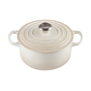 Le Creuset Signature Meringue Cast Iron 26cm Round Casserole