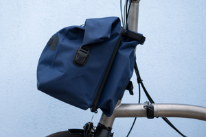 Borough Waterproof Bag Large in Navy