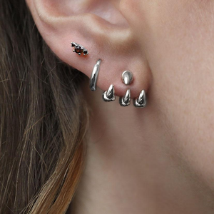 NASRA. Silver Claw Earring - Lobe/Helix - Silver / Single