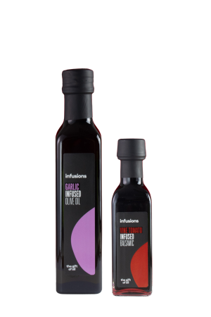 Garlic oil paired with Vine Tomato balsamic