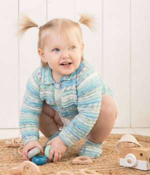 Baby Jacket and Bootees in Emu Treasure Little Isle DK (2033)