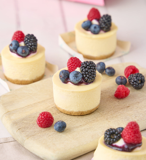 Fresh Berry Mini Cheesecake Box