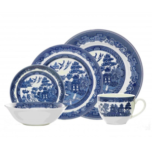 Blue Willow 20 Piece Dinner Set