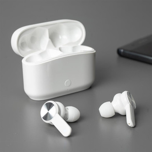 RED5 Premium True Wireless Stereo Earbuds White