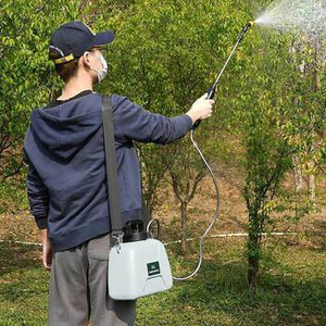 Easylife 5L Portable Pressure Sprayer, Size 4Ltr