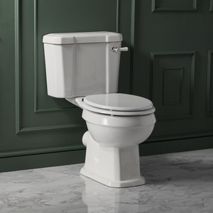 Milano Richmond - Traditional Close Coupled Toilet with Cistern and White Seat - Chrome/White