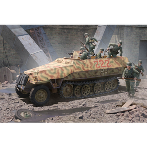 Trumpeter TM00942 German SdKfz 251D Half-track, WWII, c.1943 1:16 Model Kit