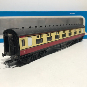 Airfix 54203-4 BR Crimson & Cream 60FT Composite Coach Boxed