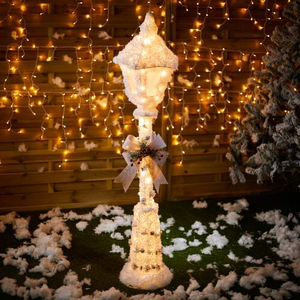 Light Up Snow Covered Lamp Post with Wreath 1.5m