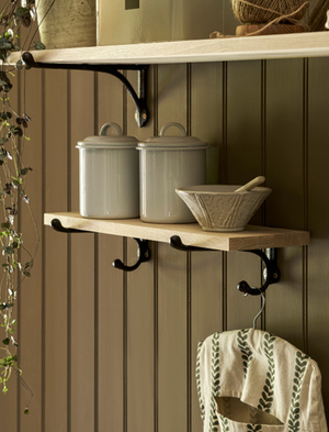Classic Shelf & Cast Iron Bracket - Oak Wood, Natural, Small