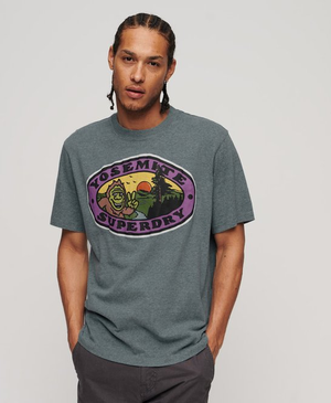 T-shirt con grafica Travel Postcard