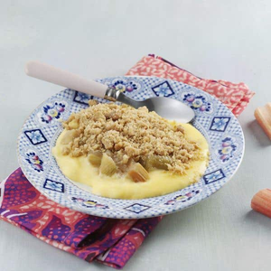 Rhubarb Crumble & Custard