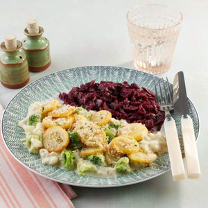 Broccoli, Cauliflower & Stilton Hotpot