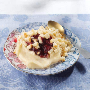 Soft & Bite-Sized Bakewell Sponge