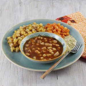 Soft & Bite-Sized Chicken in Gravy 