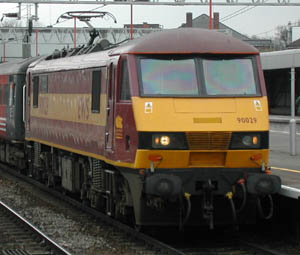 BR class 90 electric sound decoder and speaker (8)